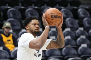 个充满利益 个充满利益